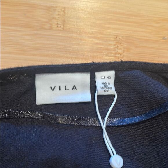 Elegant Black and White Embroidered Women's shirt NWT - Picture 7 of 8